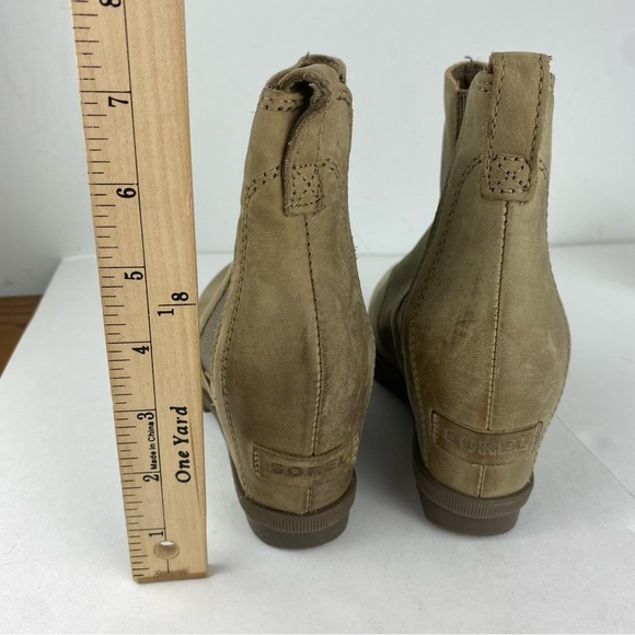 Sorel Womens 6 Joan of Arctic Wedge II Chelsea Tan Beige Ankle Boot Bootie. - Picture 2 of 7